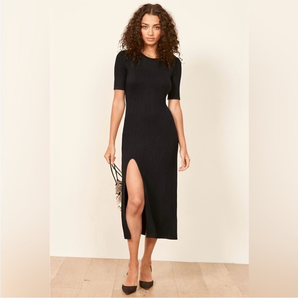 NWT Reformation • Olympia Ribbed
Midi Dress Sz M